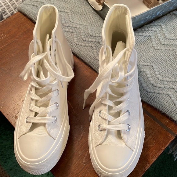 Brand new never worn Cushionaire shoes - Picture 2 of 6